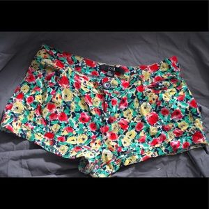 Forever 21 short shorts Spring Roses pattern
